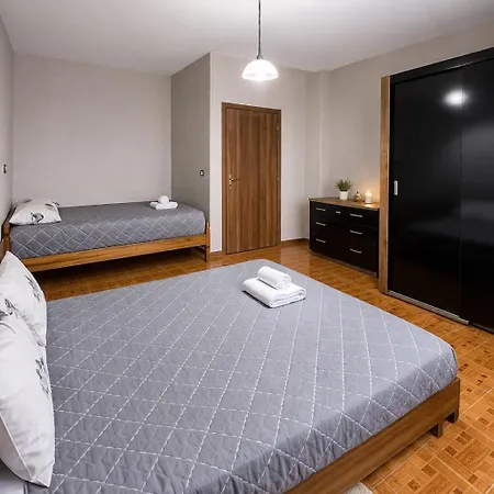 Theos Beachside Escape Апартаменты *